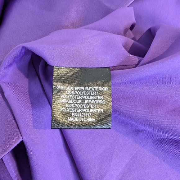 💘 Badgley Mischka satin draped cape-sleeve maxi dress in purple - Picture 10 of 10